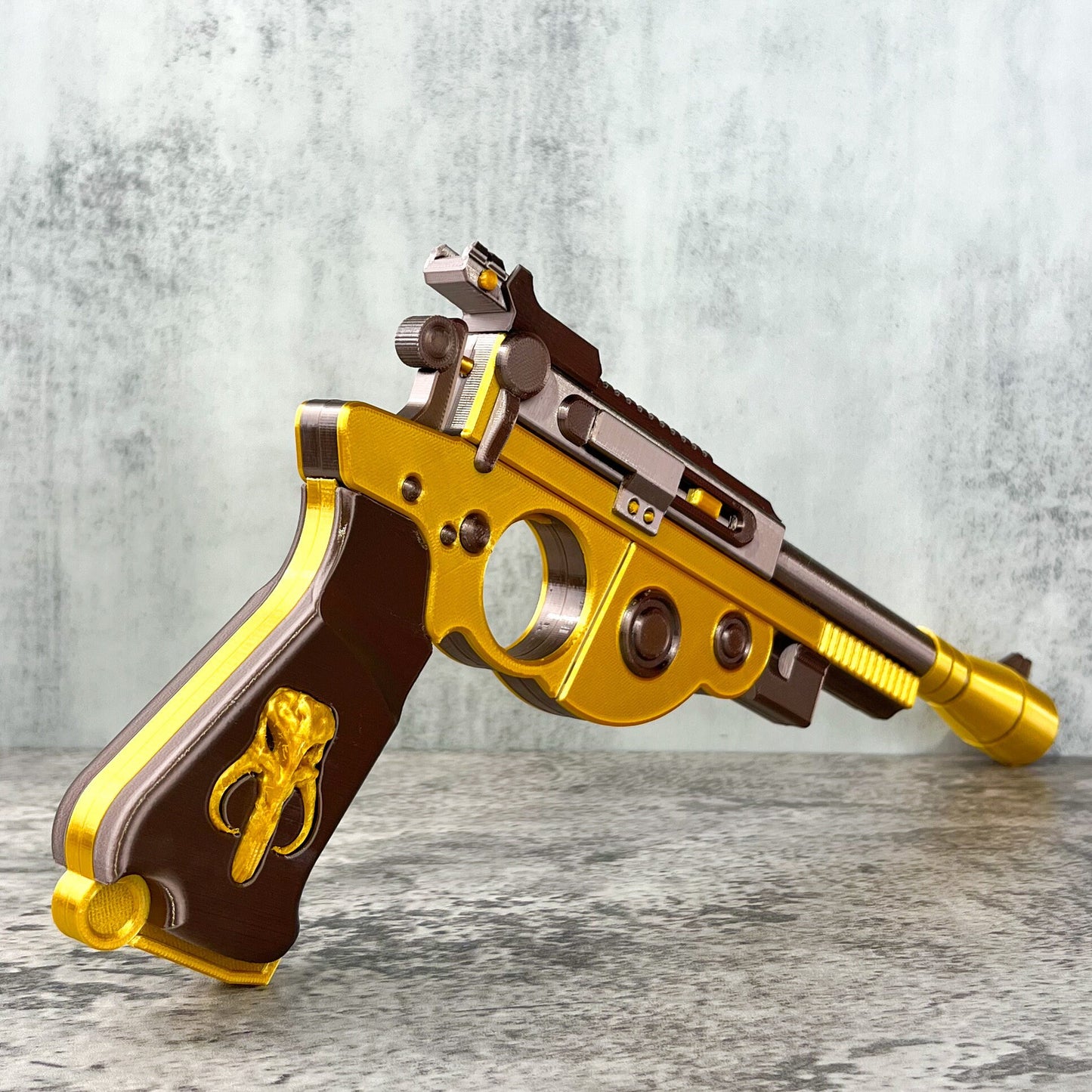 Mandalorian With Stand 1B94 Blaster Cosplay Replica, Post Apocalyptic Larp Weapon, Cyberpunk Cosplay Prop Weapon