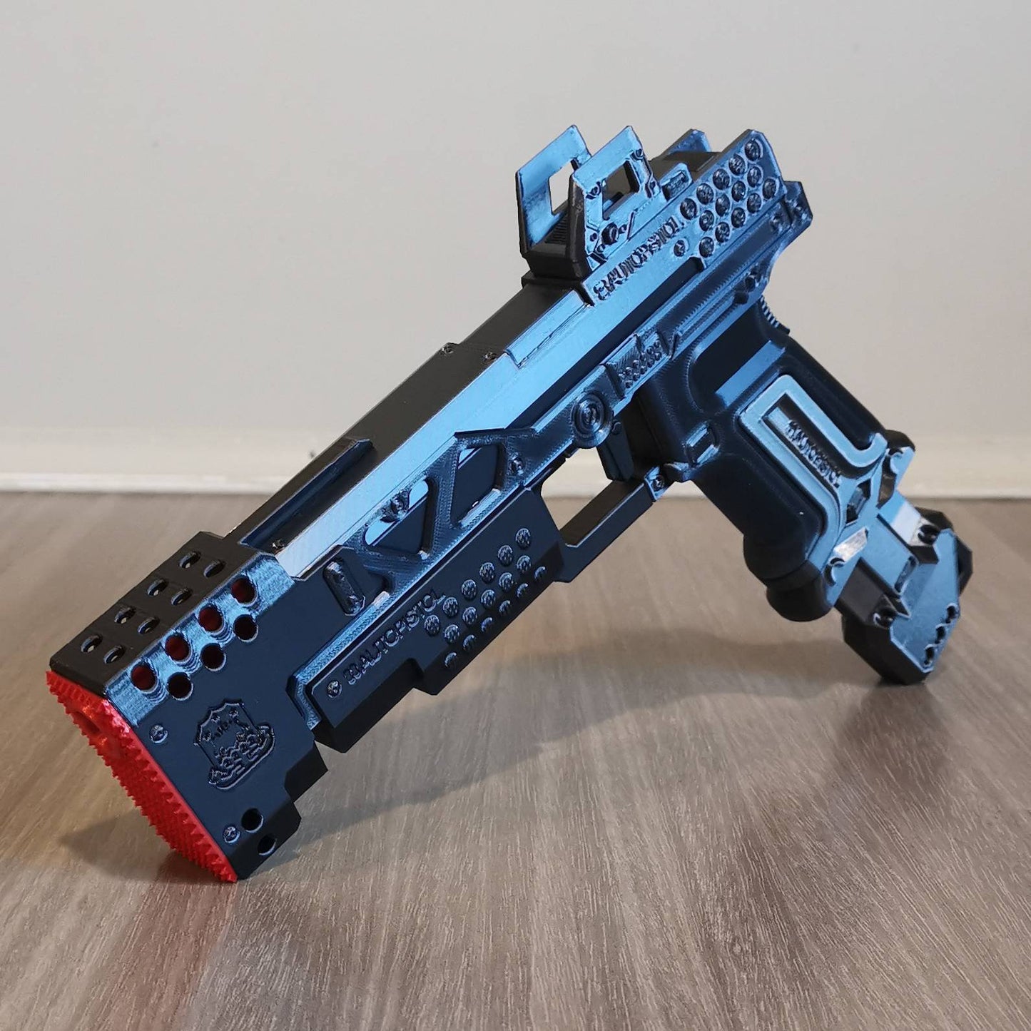 Apex Legends RE-45 Cosplay Replica With Stand, Wingman Replica, Post Apocalyptic Larp Weapon, Cyberpunk Cosplay Prop Weapon